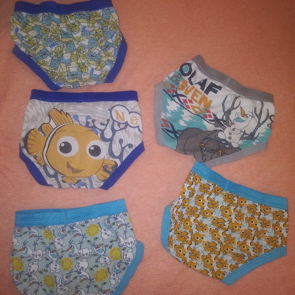Set of 5 Disney 2t-3t boy undies